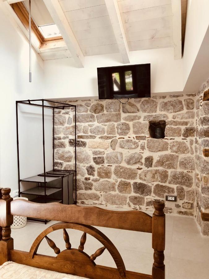 Guesthouse Giraffe Donja Lastva Eksteriør bilde